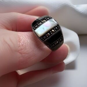 Sterling Silver 925 A Marcasite Onyx Mother of Pearl Dome Thailand Size 6.75